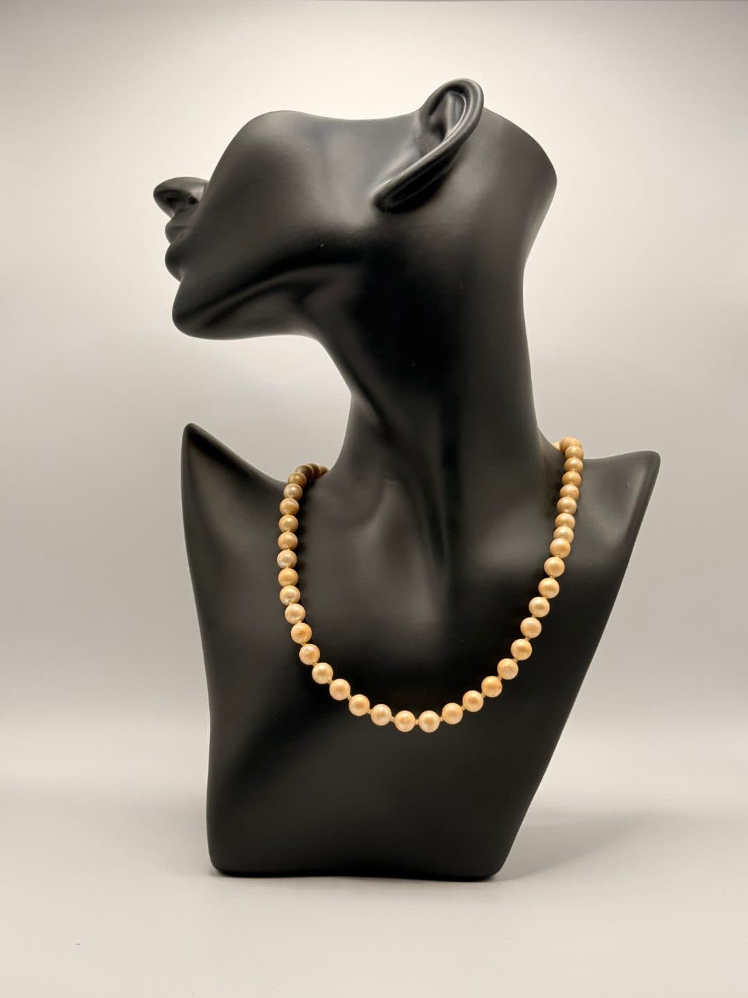 Collana filo singolo perle finte crema